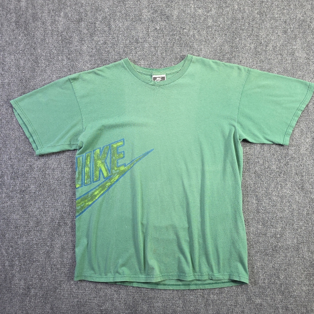 Vintage Nike Graphic T-Shirt Made in USA Size L